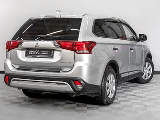 фото Mitsubishi Outlander III 2020