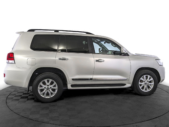 фото Toyota Land Cruiser 200 2018