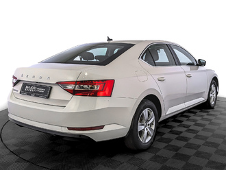 фото Skoda Superb III 2021