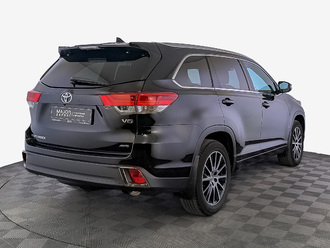 фото Toyota Highlander III 2018