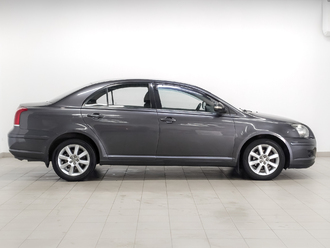 фото Toyota Avensis II 2008