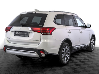 фото Mitsubishi Outlander III 2019