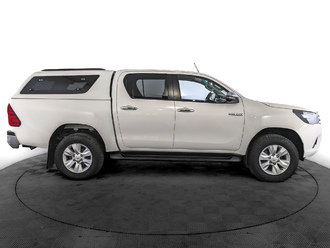 фото Toyota Hilux VIII 2019