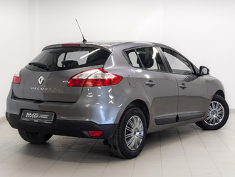 фото Renault Megane III 2010