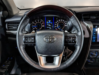 фото Toyota Fortuner II 2018