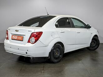 фото Chevrolet Aveo (T300) 2013