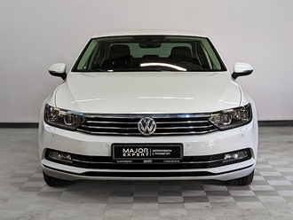 фото Volkswagen Passat B8 2019