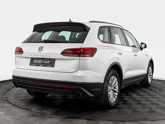 фото Volkswagen Touareg III 2020