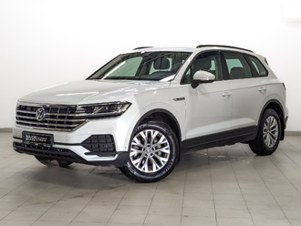 фото Volkswagen Touareg III 2020