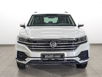 фото Volkswagen Touareg III 2020