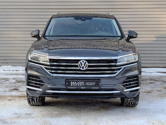 фото Volkswagen Touareg III 2019