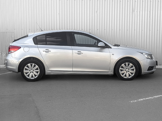 фото Chevrolet Cruze (J300/J305) 2012