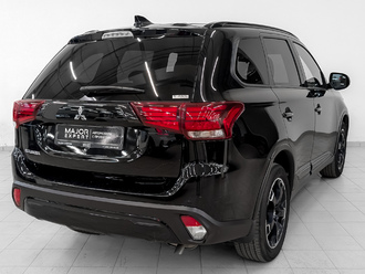 фото Mitsubishi Outlander III 2021