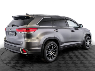 фото Toyota Highlander III 2018