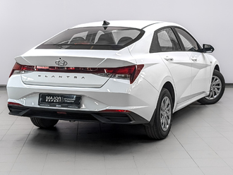 фото Hyundai Elantra VII 2021