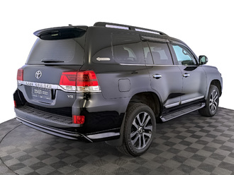 фото Toyota Land Cruiser 200 2018