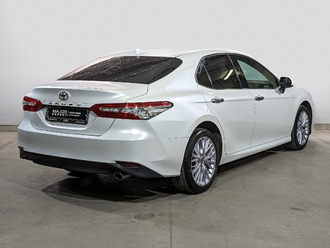 фото Toyota Camry VIII 2020