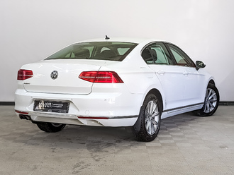 фото Volkswagen Passat B8 2018