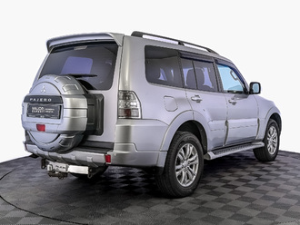 фото Mitsubishi Pajero IV 2011