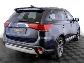 фото Mitsubishi Outlander III 2020