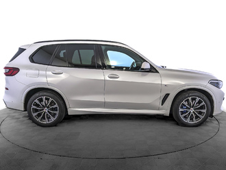 фото BMW X5 (G05) 2022