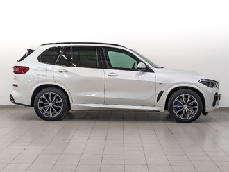 фото BMW X5 (G05) 2022