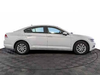 фото Volkswagen Passat B8 2019