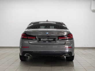 фото BMW 5 (G30/F90) 2022