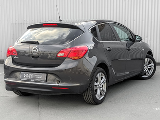 фото Opel Astra J 2012