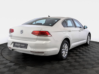 фото Volkswagen Passat B8 2019