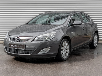 фото Opel Astra J 2012