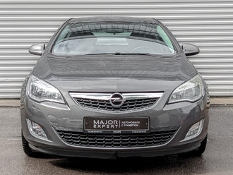 фото Opel Astra J 2012