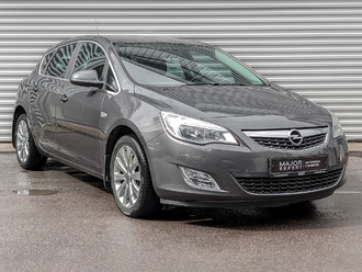 фото Opel Astra J 2012