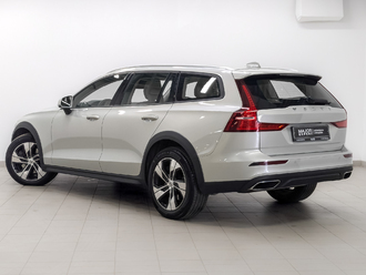 фото Volvo V60 Cross Country 2021 с пробегом