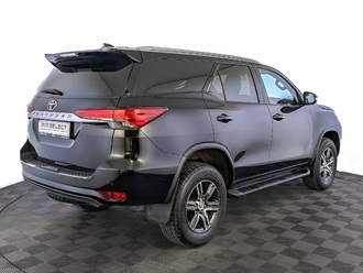 фото Toyota Fortuner II 2021