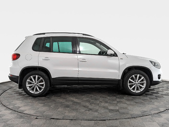 фото Volkswagen Tiguan I 2015