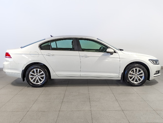 фото Volkswagen Passat B8 2019