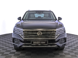 фото Volkswagen Touareg III 2020