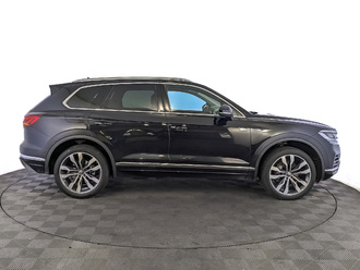 фото Volkswagen Touareg III 2020