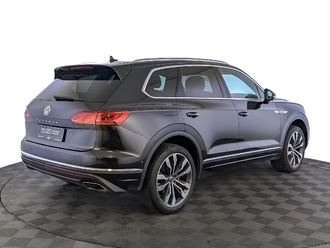 фото Volkswagen Touareg III 2020