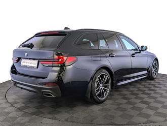 фото BMW 5 (G30/F90) 2022