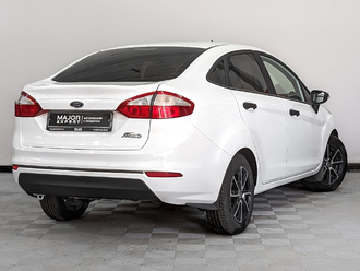 фото Ford Fiesta VII 2015