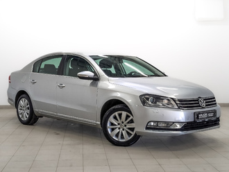 фото Volkswagen Passat B7 2011