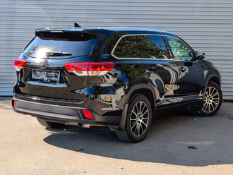 фото Toyota Highlander III 2018