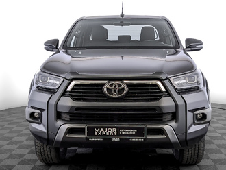 фото Toyota Hilux VIII 2021