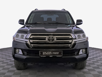 фото Toyota Land Cruiser 200 2017