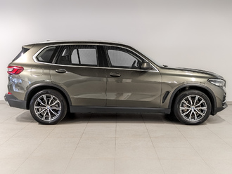 фото BMW X5 (G05) 2021