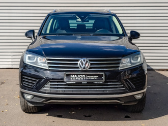 фото Volkswagen Touareg II 2015