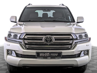 фото Toyota Land Cruiser 200 2016