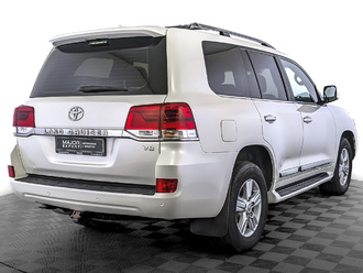 фото Toyota Land Cruiser 200 2016